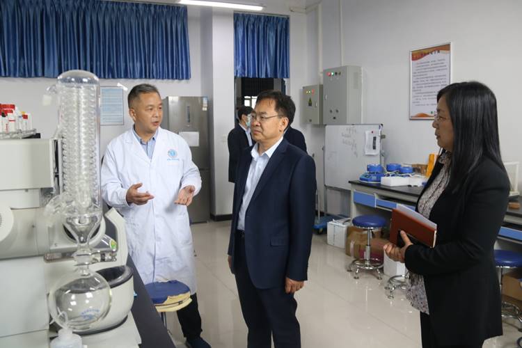 https://news.pdsu.edu.cn/__local/1/C6/DC/245E3B23E017992FFE8B2C73111_8DC80D3B_580294.jpg